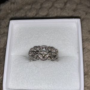 Sterling Silver & Diamond Ring / Slight Damage (as shown)